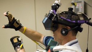 STS-118 DAVE WILLIAMS TRAINS WITH VIRTUAL REALITY HARDWARE