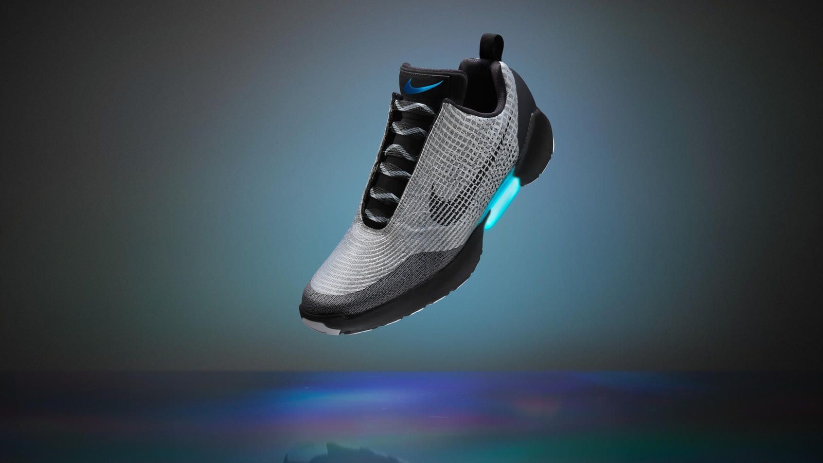 Nike HyperAdapt 1.0, la prima scarpa con lacci automatici