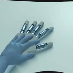 Sentire la mano artificiale come propria grazie alla realtà virtuale