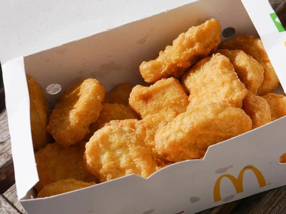 Risultati immagini per chicken nuggets mcdonalds