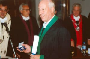Enrico Bombieri, primo italiano a vincere il premio craaford