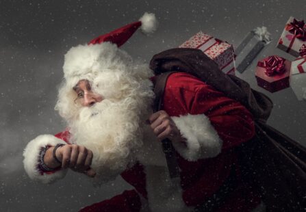 A che velocità dovrebbe viaggiare Babbo Natale per riuscire a consegnare tutti i regali?