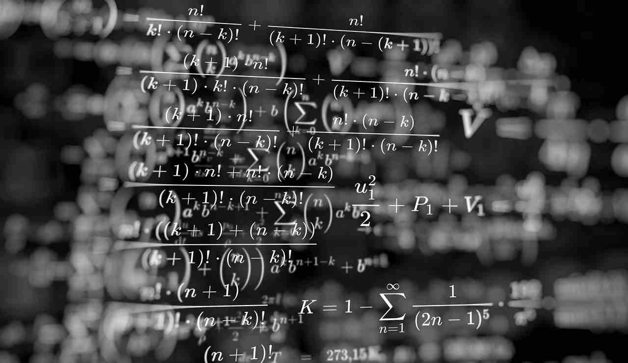 Un'equazione matematica (Pixabay)