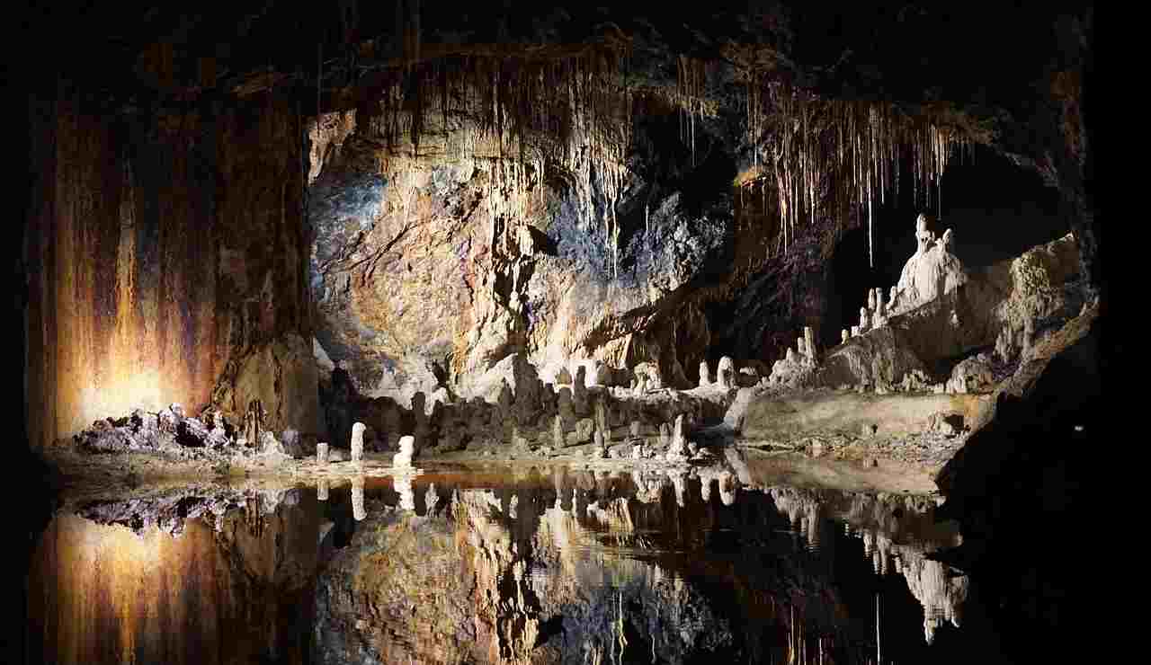 Acqua in grotta