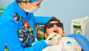 Illustrazione di un bambino dal dentista (pixabay FOTO) - www.sciencecue.it